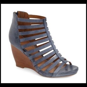 Johnston & Murphy Nadine Blue Caged Wedge Sandal 8.5
